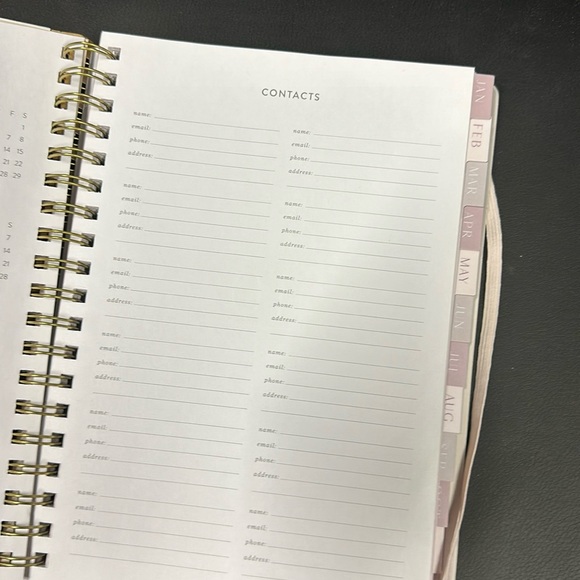 Brand new Paper Source 2024 12 month Planner - Picture 5 of 8